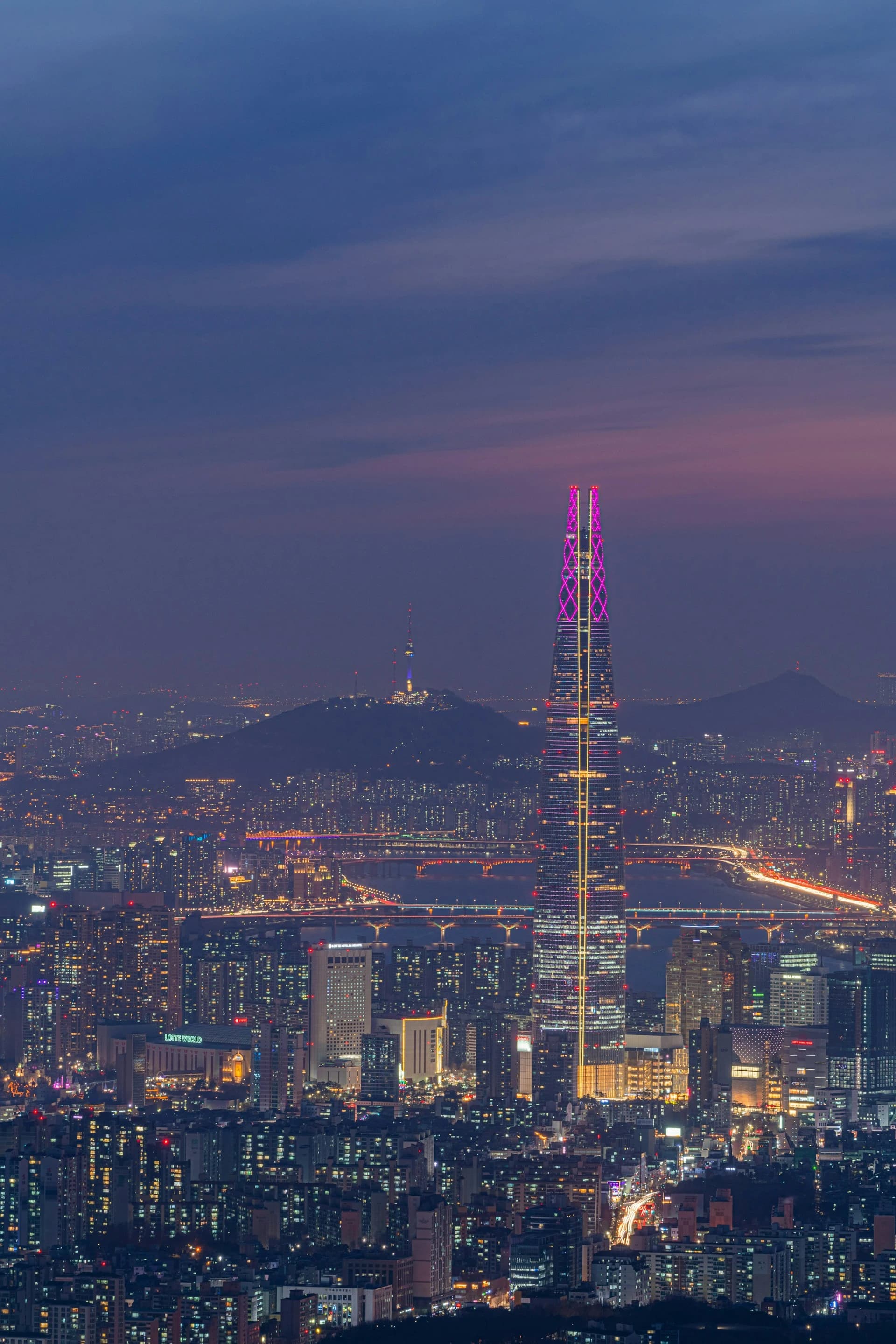 Seoul (Photo by Ethan Brooke)